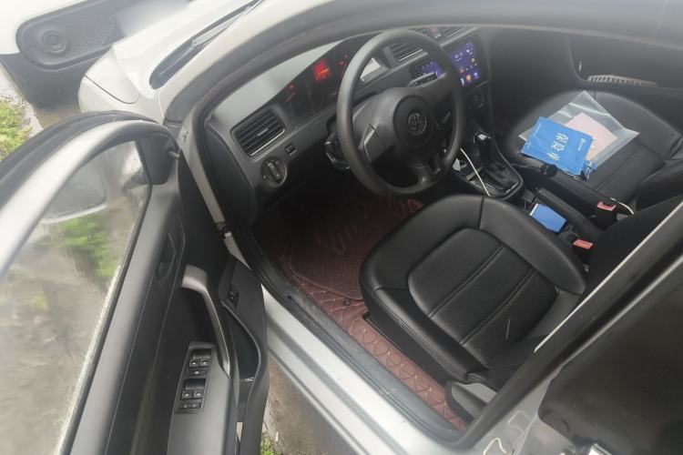 Used Volkswagen Santana 2013 1.6L Automatic Fashion Edition Driver Seat