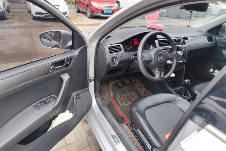 Used Volkswagen Santana 2013 1.4L Manual Comfort Edition Driver Seat