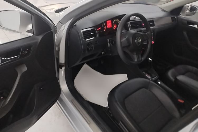 Used Volkswagen Santana 2013 1.6L Automatic Comfort Edition Driver Seat