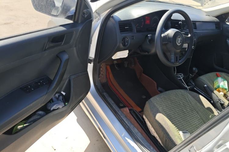 Used Volkswagen Santana 2013 1.6L Manual Fashion Edition Driver Seat