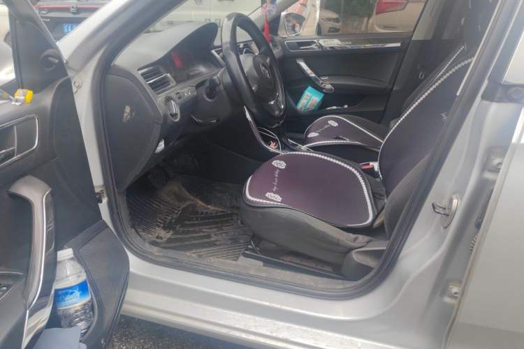 Used Volkswagen Santana 2013 1.6L Automatic Fashion Edition Driver Seat