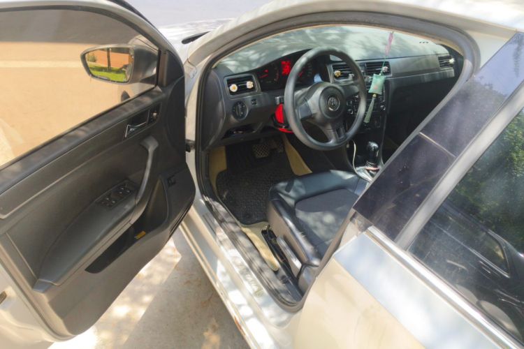 Used Volkswagen Santana 2013 1.6L Automatic Comfort Edition Driver Seat