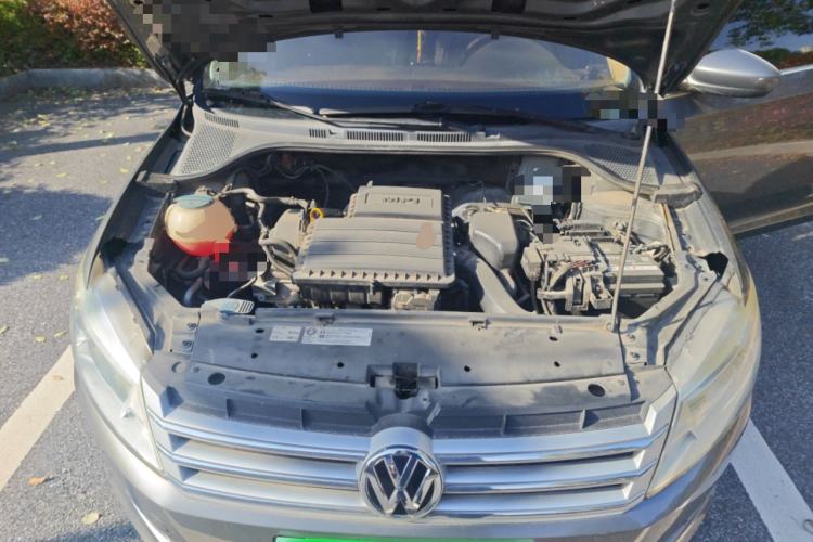 Used Volkswagen Santana 2013 1.6L Automatic Comfort Edition Engine Bay