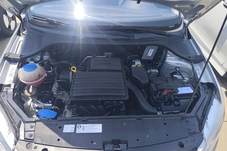 Used Volkswagen Santana 2013 1.4L Manual Fashion Edition Engine Bay