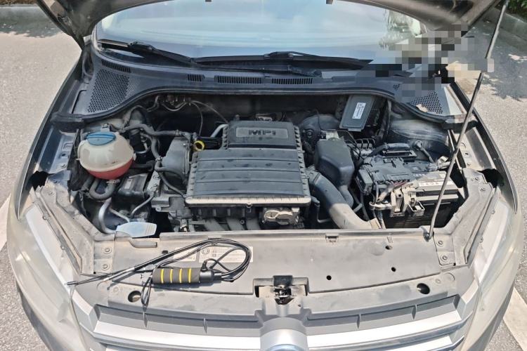 Used Volkswagen Santana 2013 1.6L Automatic Comfort Edition Engine Bay