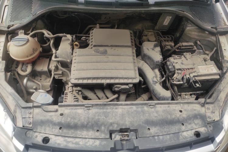 Used Volkswagen Santana 2013 1.6L Automatic Comfort Edition Engine Bay