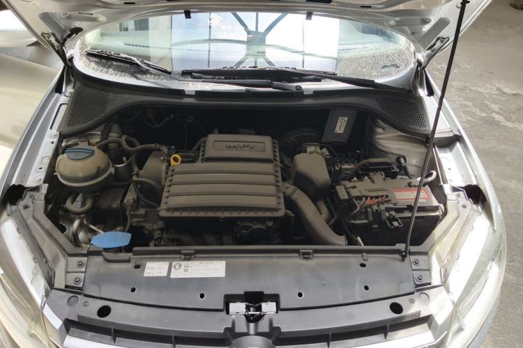 Used Volkswagen Santana 2013 1.6L Automatic Comfort Edition Engine Bay
