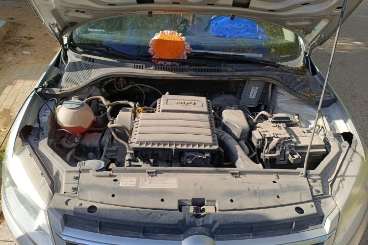 Used Volkswagen Santana 2013 1.6L Automatic Comfort Edition Engine Bay