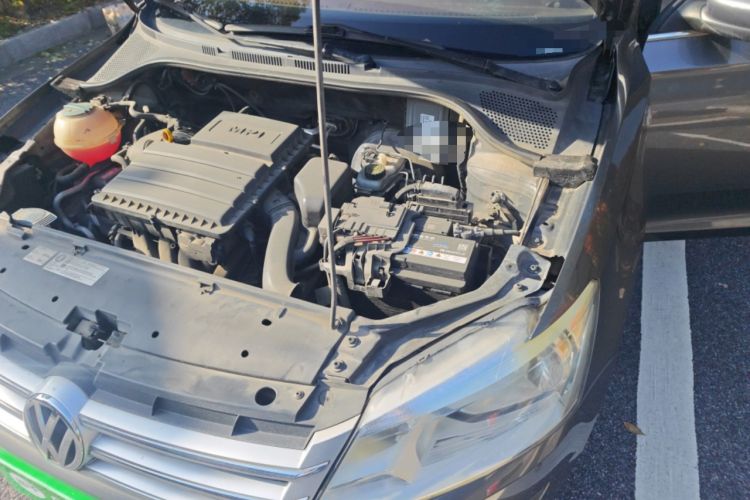 Used Volkswagen Santana 2013 1.6L Automatic Comfort Edition Engine Bay Left