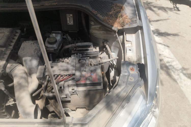 Used Volkswagen Santana 2013 1.6L Automatic Comfort Edition Engine Bay Left