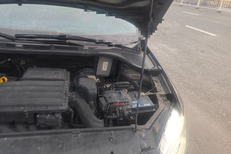 Used Volkswagen Santana 2013 1.6L Automatic Comfort Edition Engine Bay Left