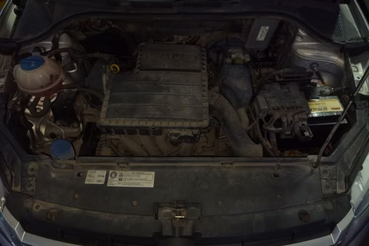 Used Volkswagen Santana 2013 1.6L Automatic Comfort Edition Engine Bay