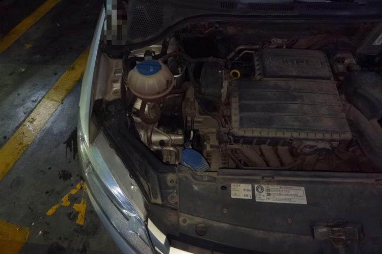 Used Volkswagen Santana 2013 1.6L Automatic Comfort Edition Engine Bay Right