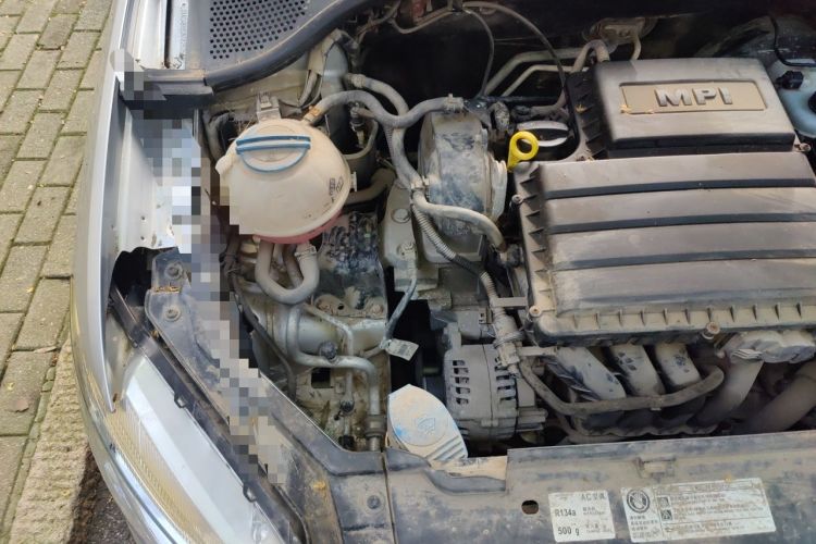 Used Volkswagen Santana 2013 1.6L Automatic Fashion Edition Engine Bay Right