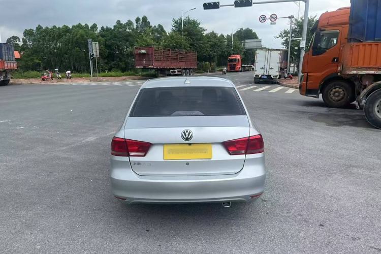 Used Volkswagen Santana 2013 1.6L Automatic Fashion Edition Exterior 4