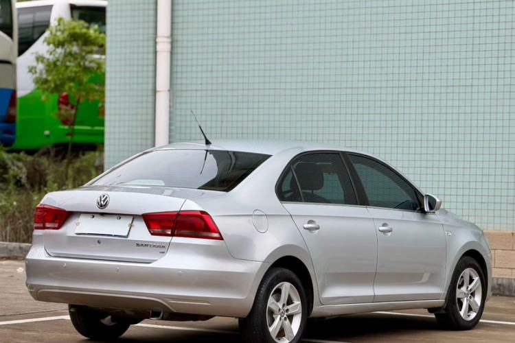 Used Volkswagen Santana 2013 1.6L Automatic Comfort Edition Exterior 4