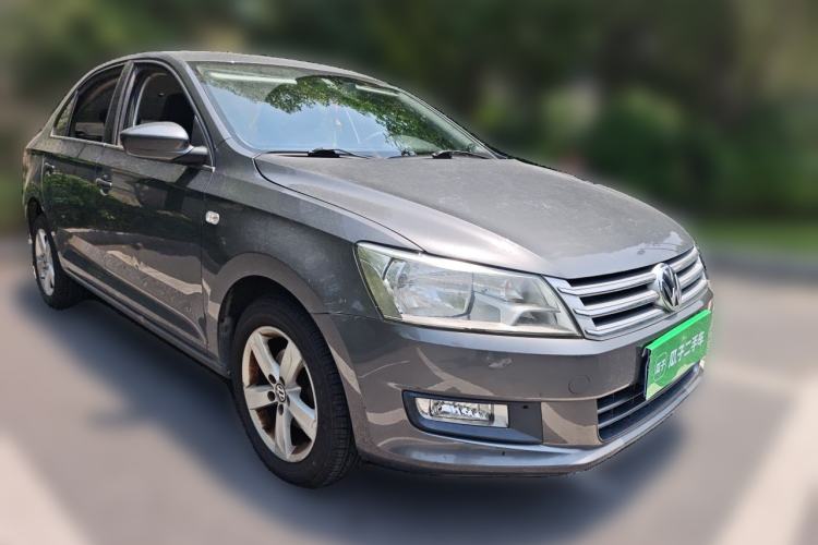 Used Volkswagen Santana 2013 1.6L Automatic Comfort Edition Front Right 45 Deg