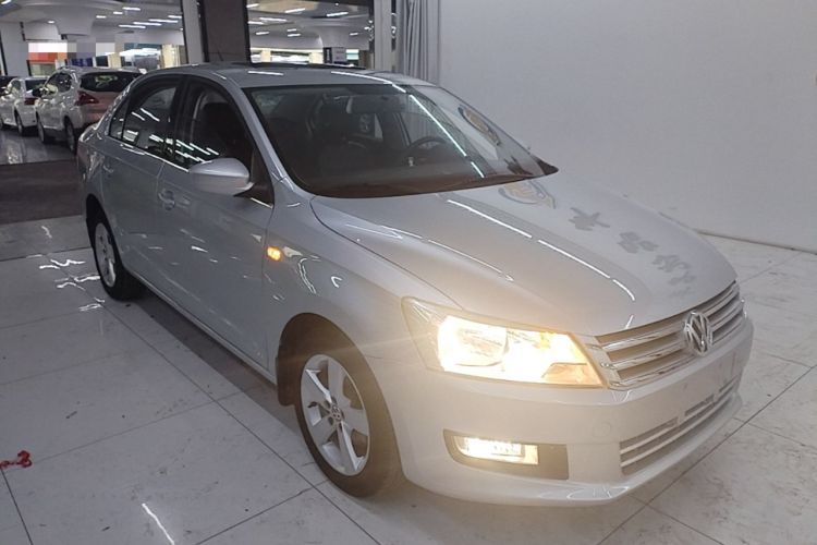 Used Volkswagen Santana 2013 1.6L Automatic Comfort Edition Front Right 45 Deg