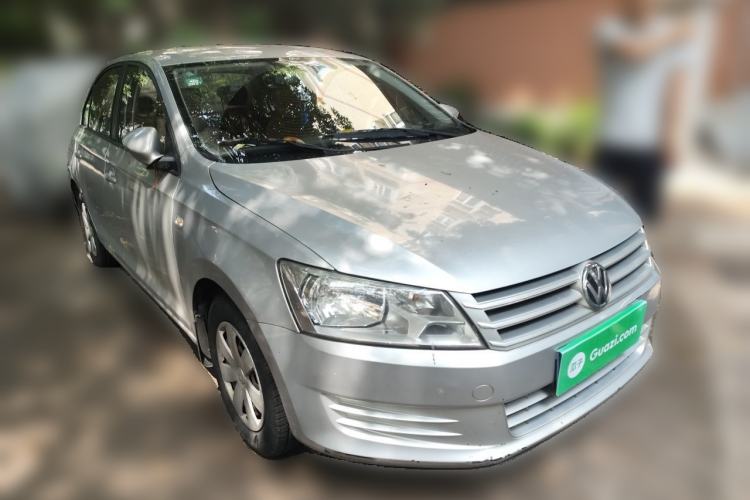 Used Volkswagen Santana 2013 1.6L Automatic Fashion Edition Front Right 45 Deg