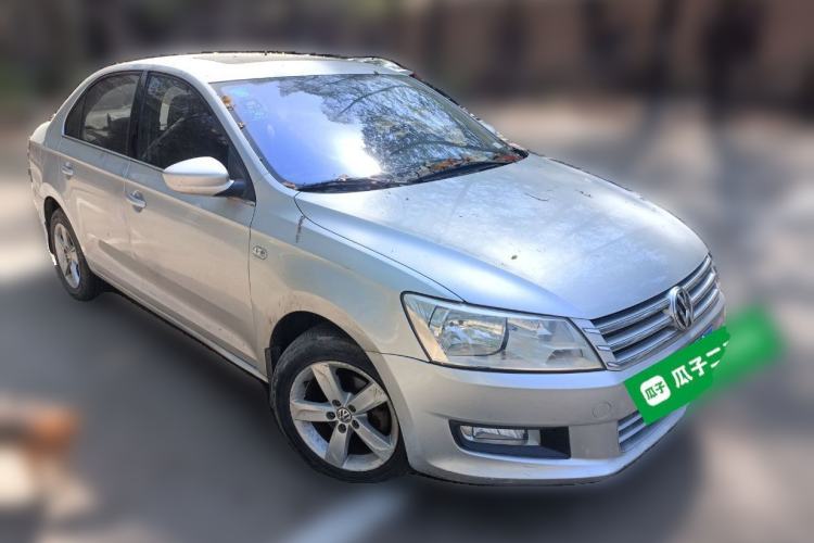 Used Volkswagen Santana 2013 1.6L Automatic Comfort Edition Front Right 45 Deg