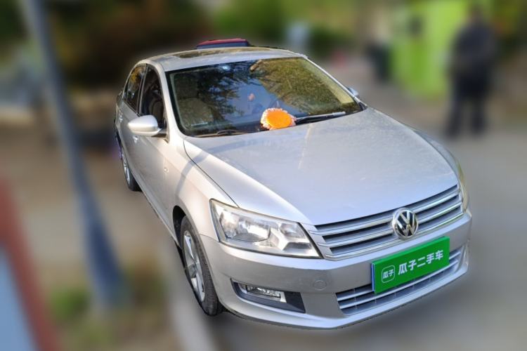 Used Volkswagen Santana 2013 1.6L Automatic Comfort Edition Front Right 45 Deg