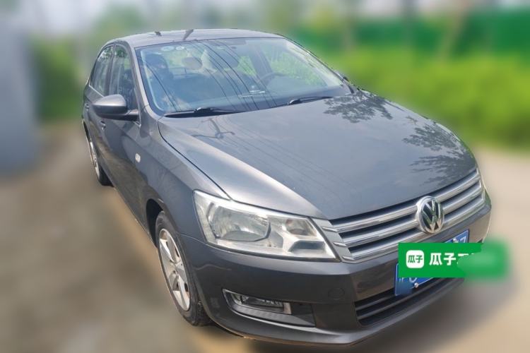 Used Volkswagen Santana 2013 1.6L Automatic Comfort Edition Front Right 45 Deg