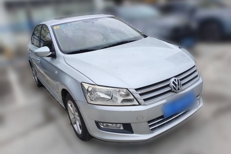 Used Volkswagen Santana 2013 1.6L Manual Comfort Edition Front Right 45 Deg