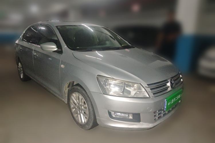Used Volkswagen Santana 2013 1.6L Automatic Luxury Edition Front Right 45 Deg