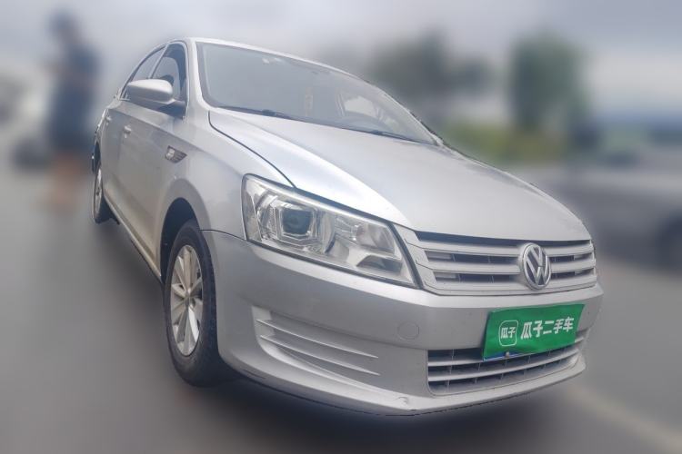 Used Volkswagen Santana 2013 1.6L Automatic Fashion Edition Front Right 45 Deg