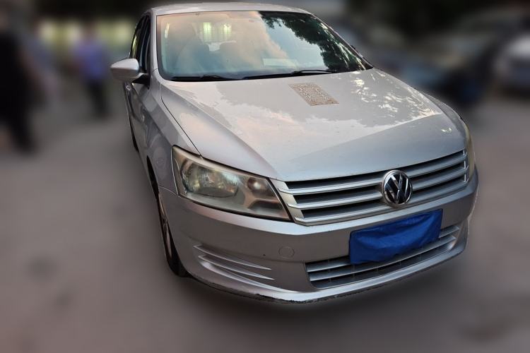 Used Volkswagen Santana 2013 1.6L Automatic Fashion Edition Front Right 45 Deg