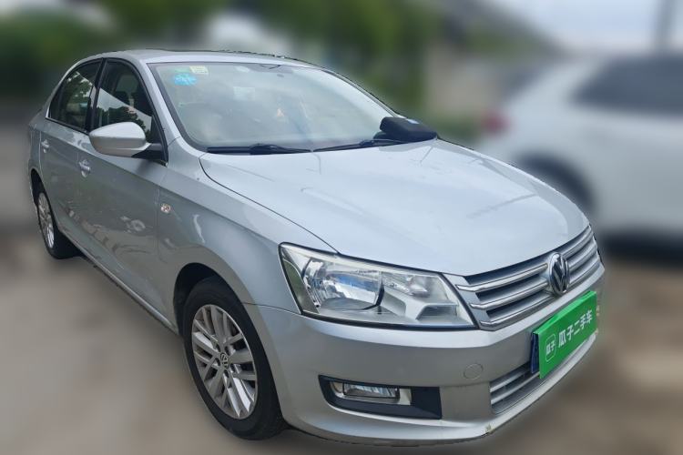 Used Volkswagen Santana 2013 1.6L Automatic Comfort Edition Front Right 45 Deg