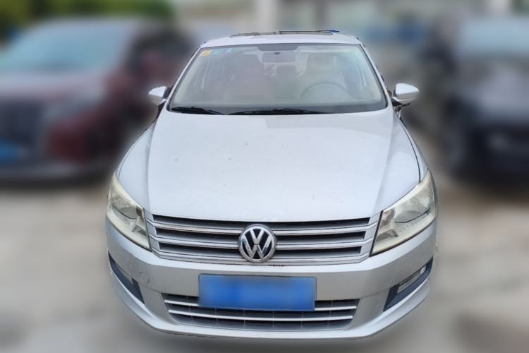 Used Volkswagen Santana 2013 1.6L Manual Comfort Edition Front