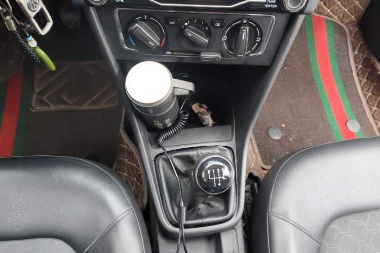 Used Volkswagen Santana 2013 1.4L Manual Comfort Edition Gear Lever