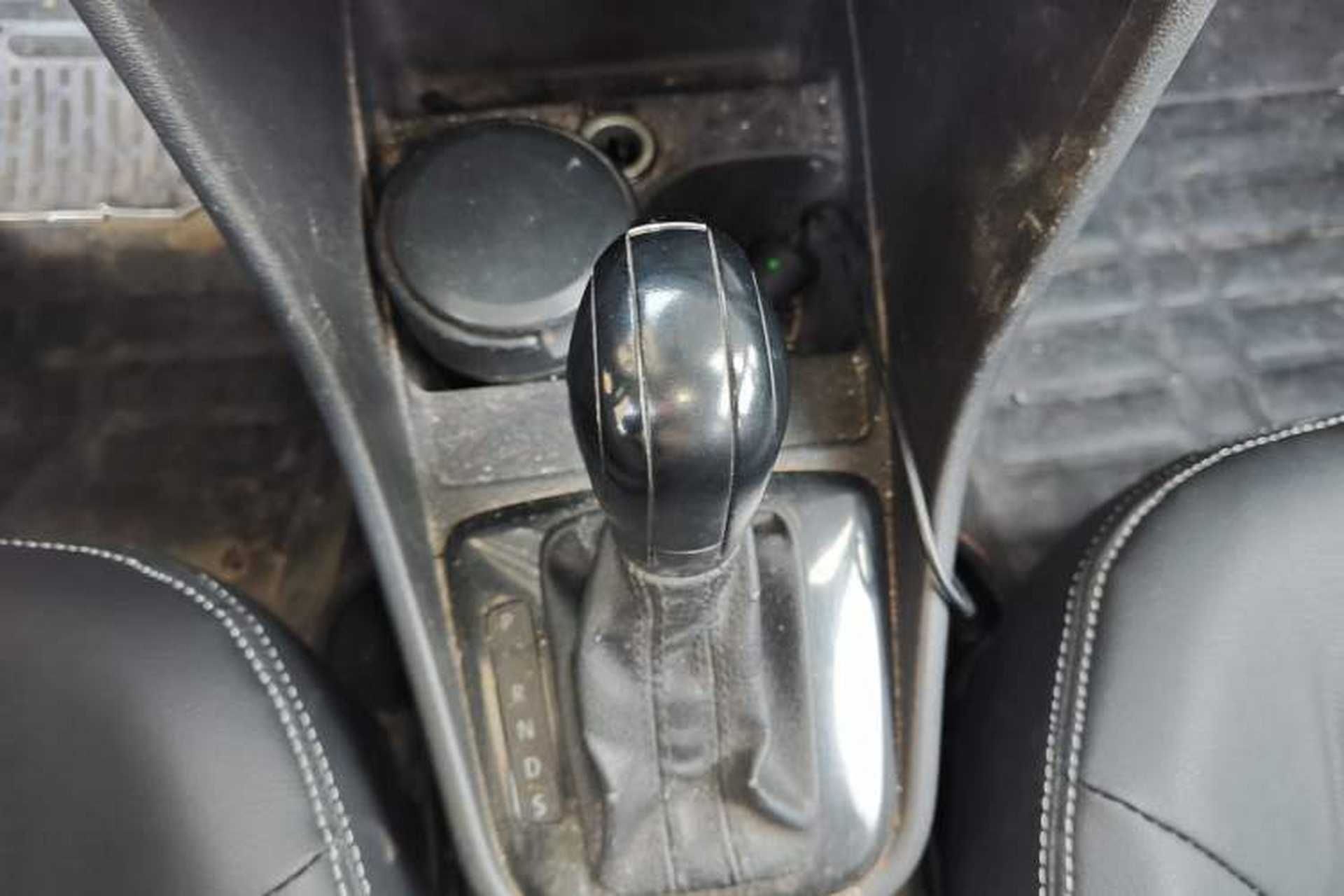 Used Volkswagen Santana 2013 1.6L Automatic Fashion Edition Gear Lever
