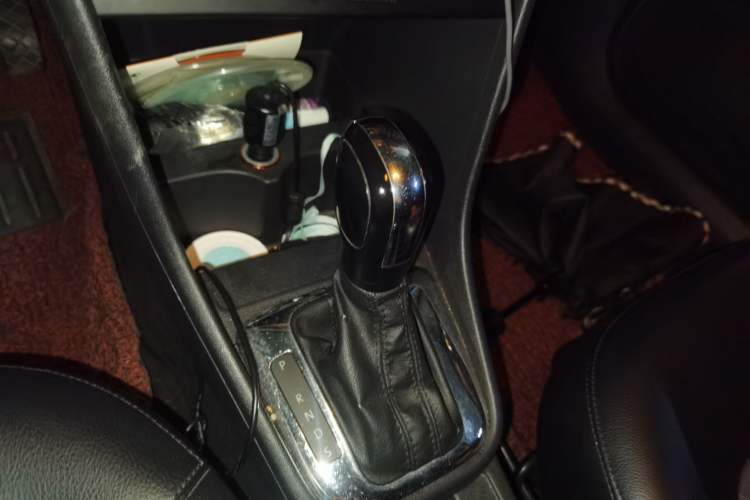 Used Volkswagen Santana 2013 1.6L Automatic Comfort Edition Gear Lever
