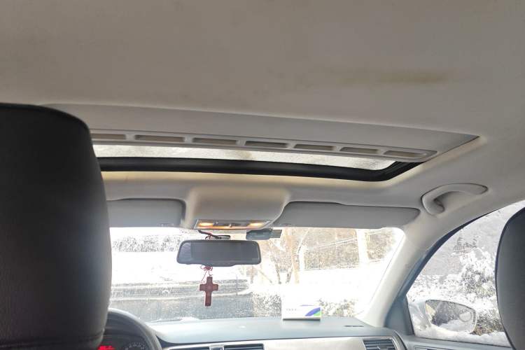 Used Volkswagen Santana 2013 1.6L Automatic Comfort Edition Headliner