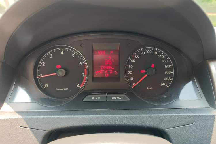 Used Volkswagen Santana 2013 1.6L Automatic Comfort Edition Instrument Cluster