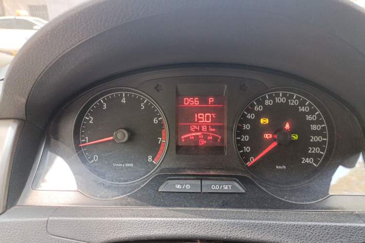Used Volkswagen Santana 2013 1.6L Automatic Comfort Edition Instrument Cluster
