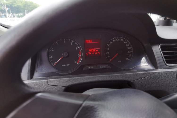 Used Volkswagen Santana 2013 1.6L Automatic Fashion Edition Instrument Cluster