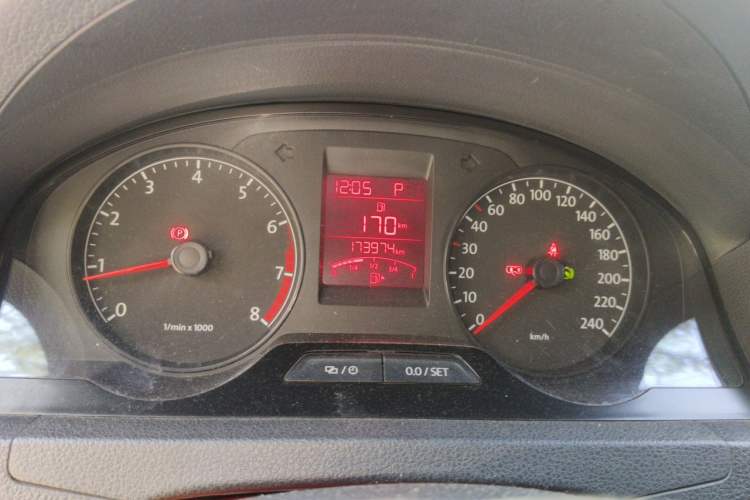 Used Volkswagen Santana 2013 1.6L Automatic Comfort Edition Instrument Cluster