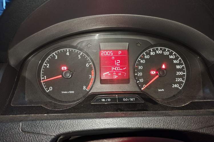 Used Volkswagen Santana 2013 1.6L Automatic Fashion Edition Instrument Cluster