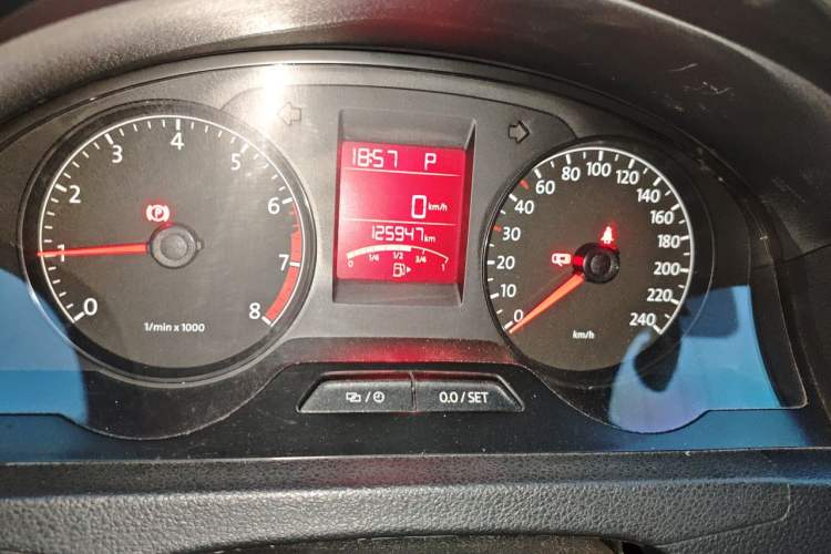 Used Volkswagen Santana 2013 1.6L Automatic Comfort Edition Instrument Cluster