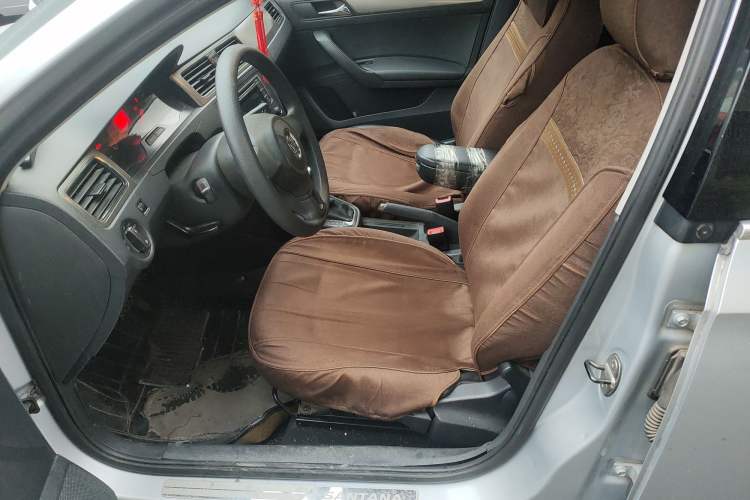 Used Volkswagen Santana 2013 1.6L Automatic Comfort Edition Left Front Seat