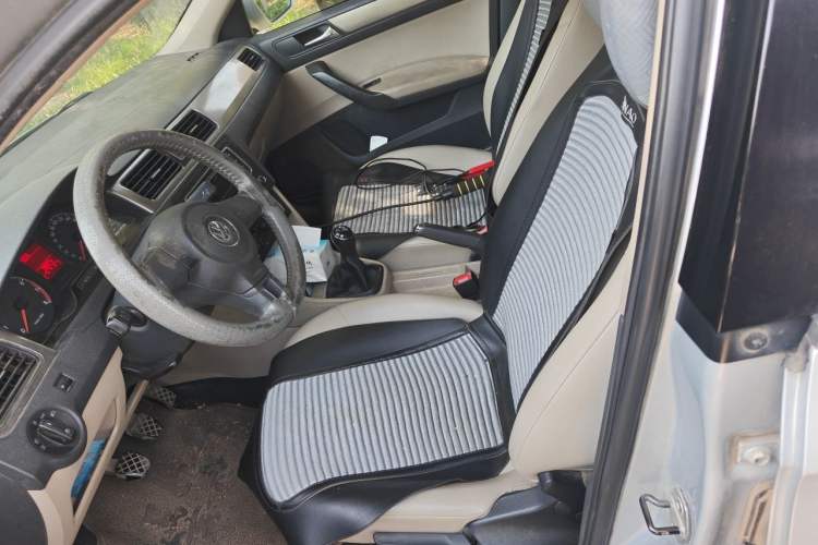 Used Volkswagen Santana 2013 1.6L Manual Comfort Edition Left Front Seat