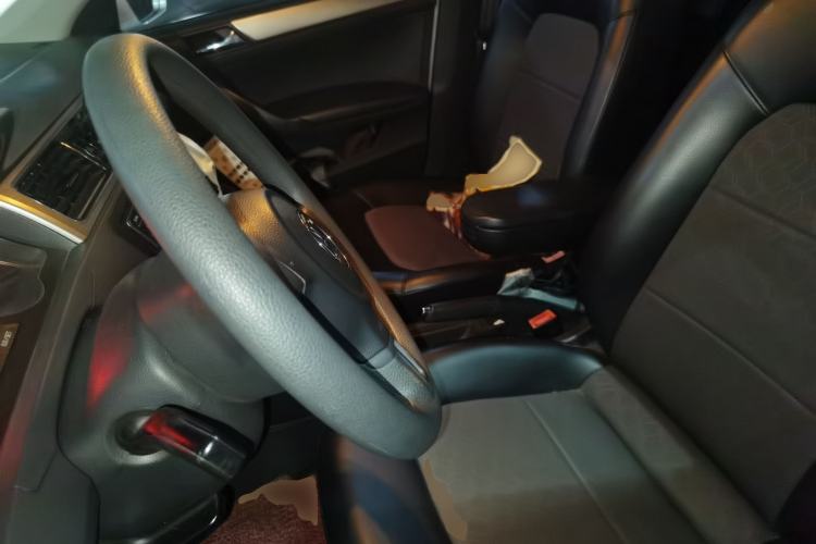 Used Volkswagen Santana 2013 1.6L Automatic Comfort Edition Left Front Seat