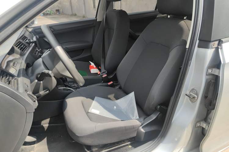 Used Volkswagen Santana 2013 1.6L Automatic Fashion Edition Left Front Seat