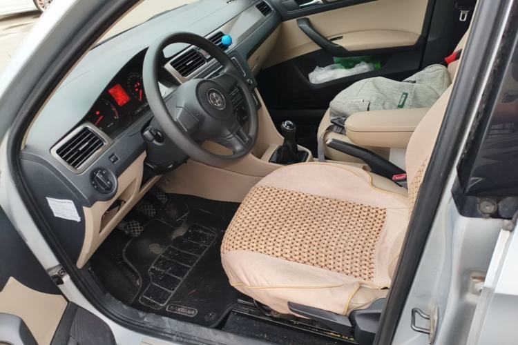 Used Volkswagen Santana 2013 1.6L Manual Comfort Edition Left Front Seat