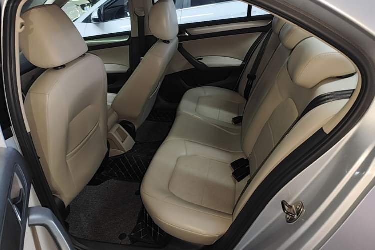 Used Volkswagen Santana 2013 1.6L Automatic Comfort Edition Left Rear Seat