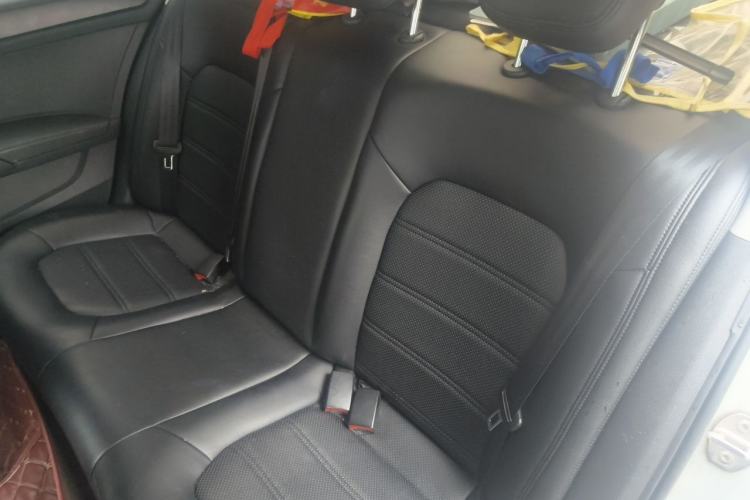 Used Volkswagen Santana 2013 1.6L Automatic Fashion Edition Left Rear Seat