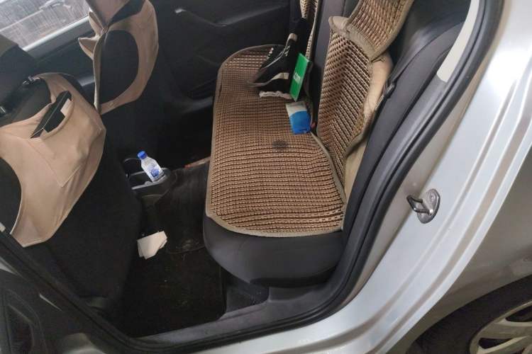 Used Volkswagen Santana 2013 1.6L Automatic Fashion Edition Left Rear Seat